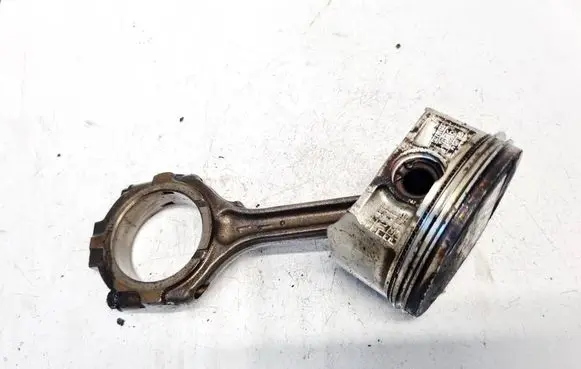 Nissan Murano Z50 Piston with connecting rod 