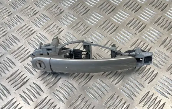 Skoda Octavia Mk2 (1Z) Front door exterior handle 1U0837885B