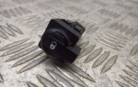 Citroen C4 I Central locking motor 