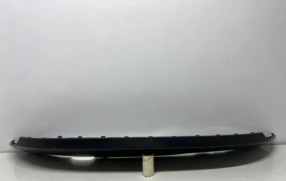 Front bumper lip