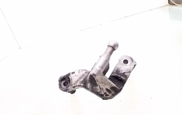 Autres pièces compartiment moteur