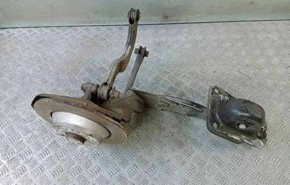 Volkswagen PASSAT B8 Rear wheel hub spindle/knuckle 