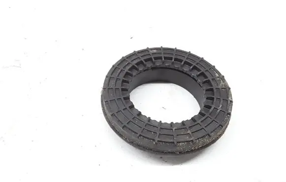 Mercedes-Benz C W204 Front upper strut mount 