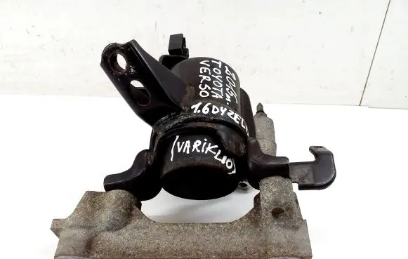 Engine mount bracket