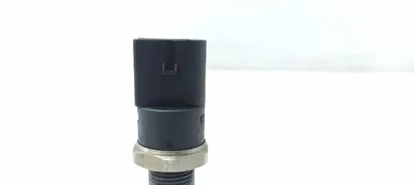 Mercedes-Benz Vito Viano W639 Fuel pressure sensor A0041536728 0281002504
