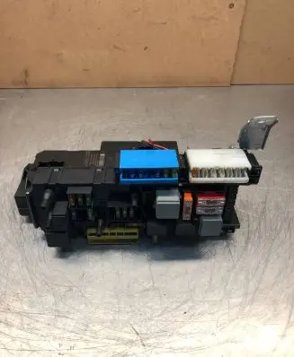 Mercedes-Benz C W204 Fuse module 2049060705 5DK01102230 2129028502