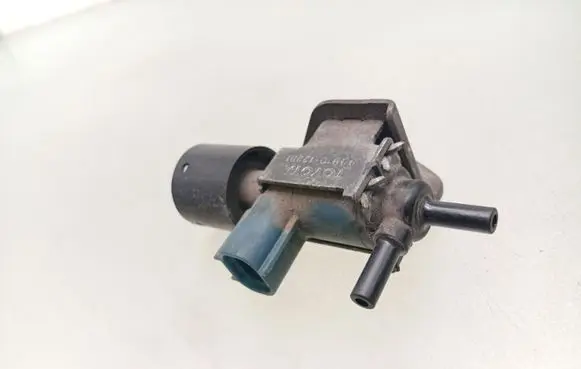 Toyota Avensis T270 Turbo solenoid valve 9091012281