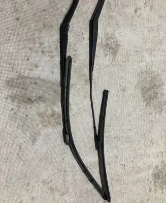 Jaguar F-Pace Front wiper blade arm HK8317526BA HK8317526AA