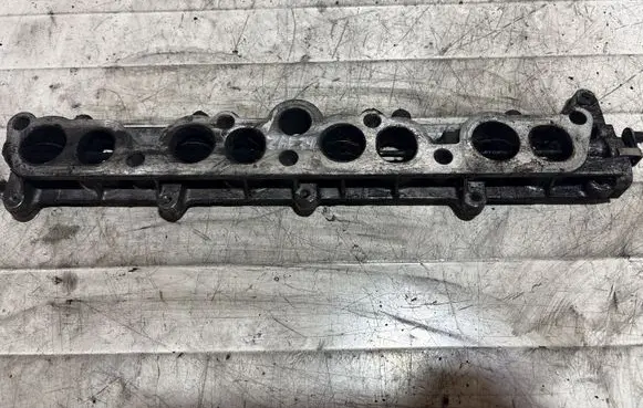 Opel Zafira A Intake manifold 55351529