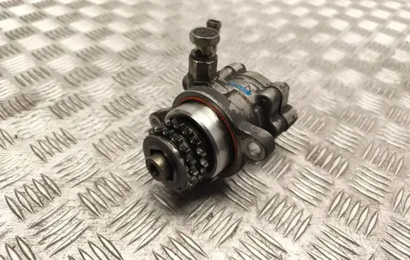 Nissan Primera Power steering pump 5M321 28282046