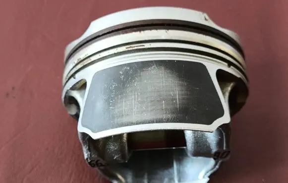 Piston