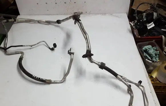 Audi A8 S8 D4 4H Air conditioning (A/C) pipe/hose 4H0260712GXAUTOPX 4H0260712G