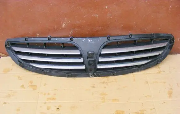 SsangYong Kyron Front bumper upper radiator grill