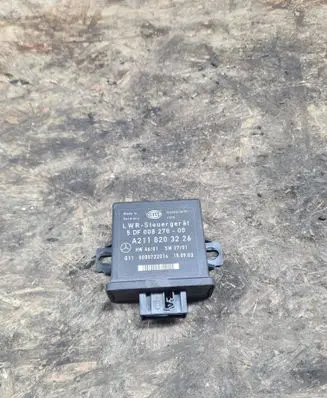 Mercedes-Benz E W211 Light module LCM 5DF00827800 0000722016 A2118203226
