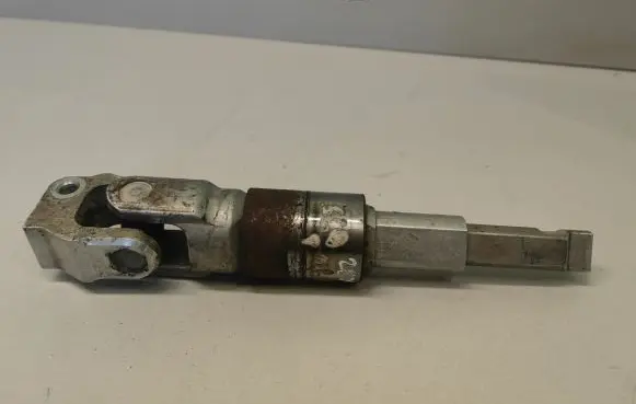 Volvo S60 Steering column universal joint