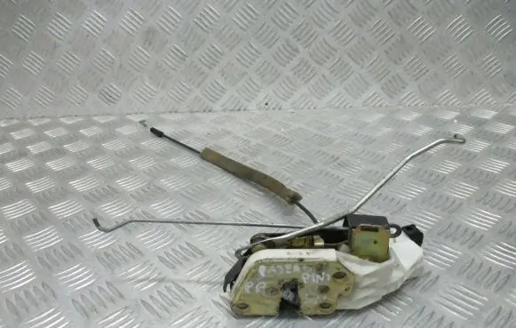Mitsubishi Pajero Pinin Front door lock