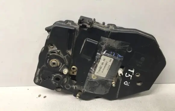 Volkswagen Transporter - Caravelle T5 Sliding door lock 7H0827201AE