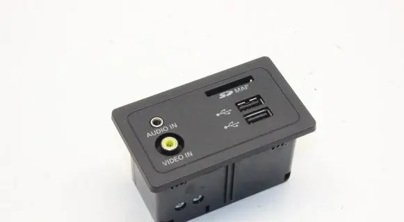 Infiniti Q50 AUX in-socket connector 284H34GA0A