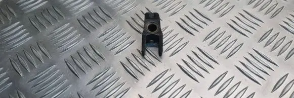 Volkswagen PASSAT B5 Fuel Injector clamp holder