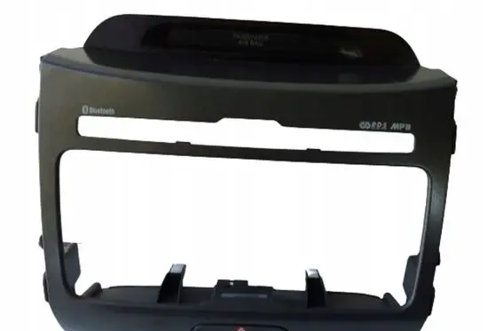 KIA Sportage Radio/GPS head unit trim 