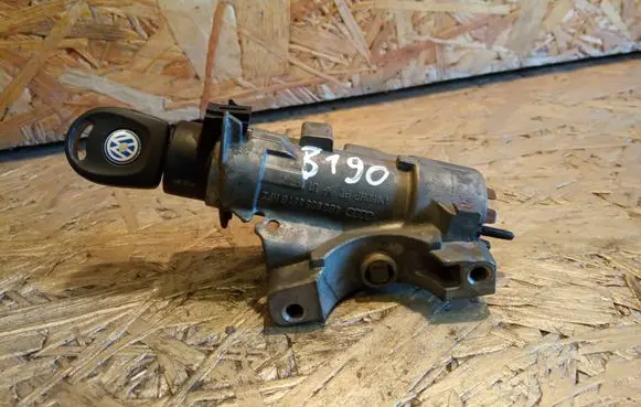 Volkswagen Golf IV Ignition lock 4B0905851B