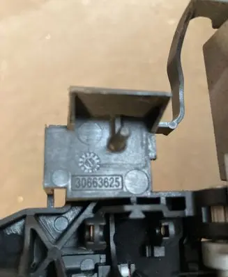 Rear door exterior handle/bracket