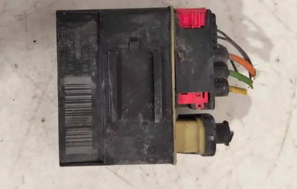 Glow plug pre-heat relay