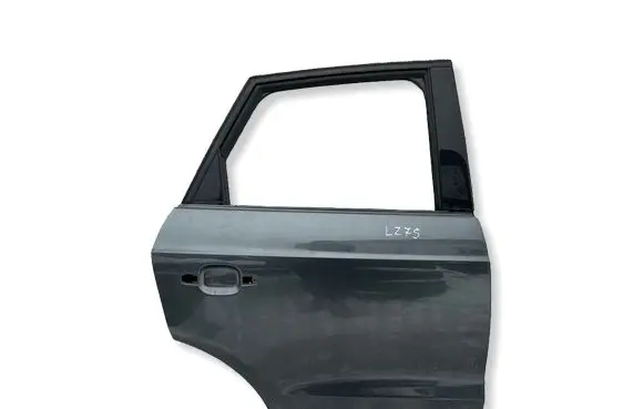Audi Q3 8U Rear door 