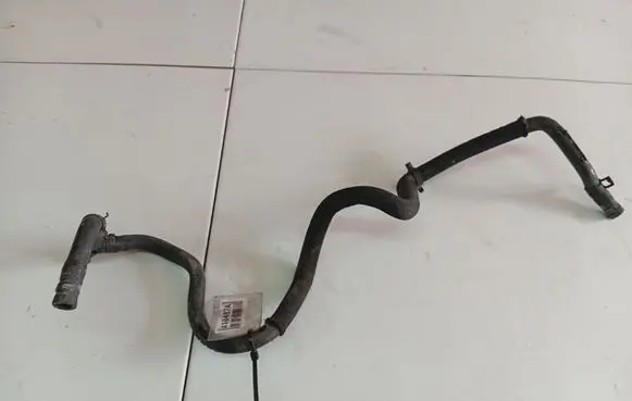 Audi A6 S6 C5 4B Engine coolant pipe/hose 