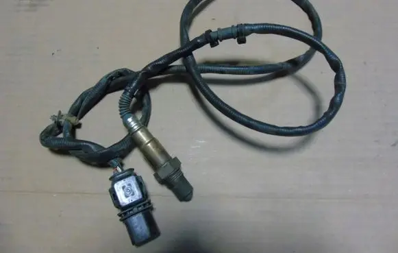 Porsche Cayenne (9Y0 9Y3) Lambda probe sensor 94860613300