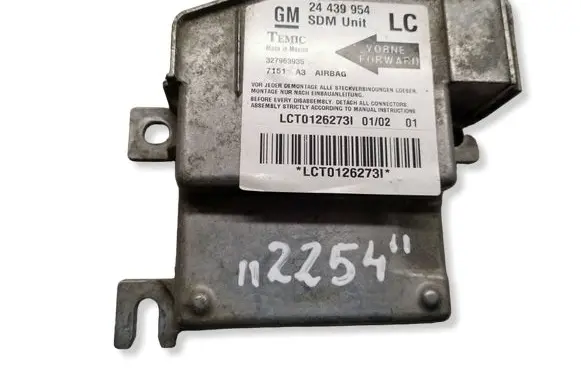 Opel Corsa C Airbag control unit/module 24439954 327963935 LCT0126273I