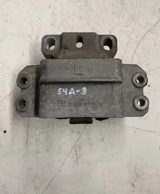 Volkswagen Caddy Engine mount bracket 1K0199555