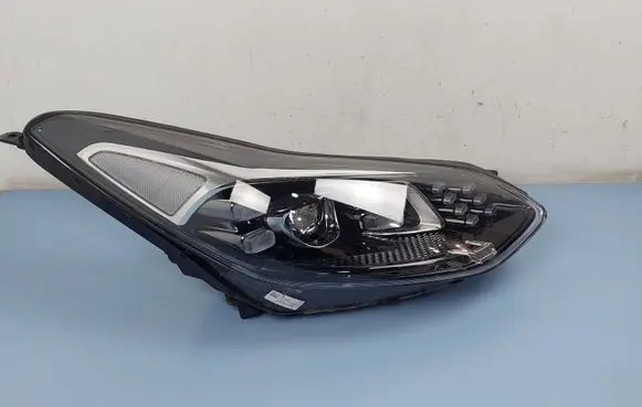 KIA Sportage Headlight/headlamp F192102200 F192152610