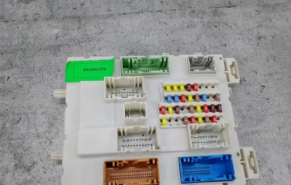 Fuse box set