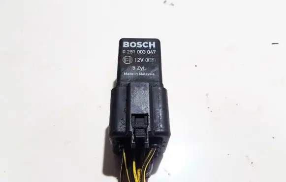 Volvo XC60 Glow plug pre-heat relay 0281003047 30785663