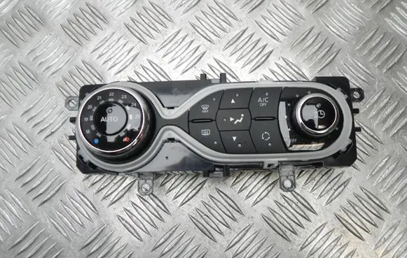 Renault Zoe Climate control unit 275107386R Y965