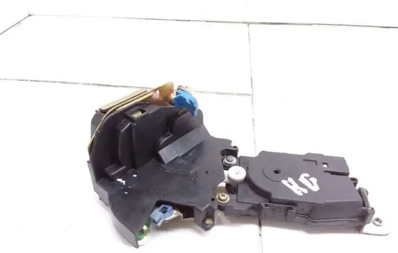 Subaru Legacy Rear door lock 9115