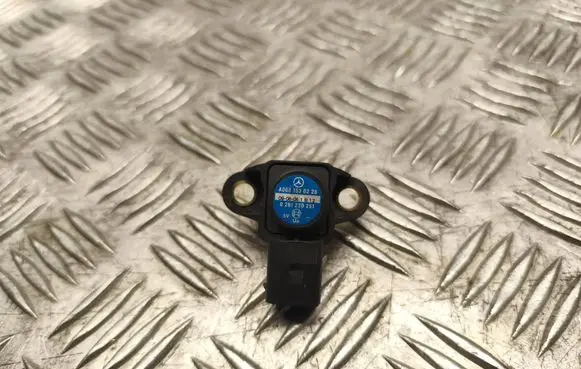Mercedes-Benz E W212 Air pressure sensor A0081530228