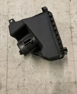 Toyota Verso Air filter box 0R05