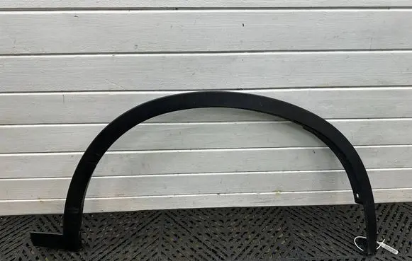 BMW X1 F48 F49 Front arch trim 7332338