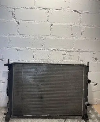 Renault Megane II Coolant radiator 8200115542
