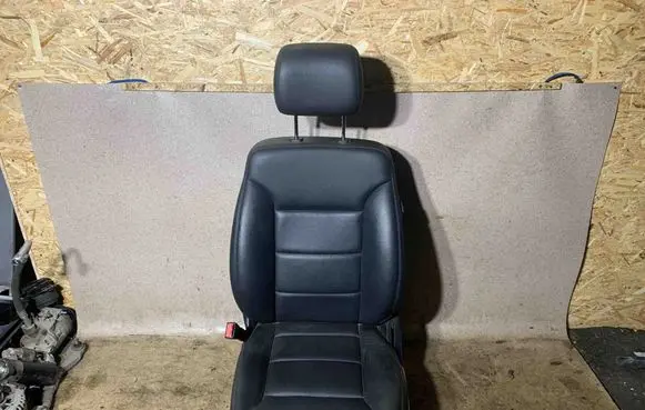 Mercedes-Benz ML W164 Front driver seat