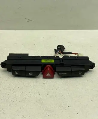 KIA Ceed Hazard light switch 937001H000 202006302