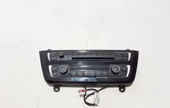 BMW 3 F30 F35 F31 Air conditioner control unit module 6832880