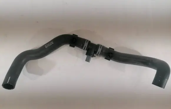 Volkswagen Transporter - Caravelle T5 Engine coolant pipe/hose 7E0122051R