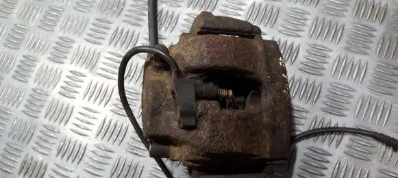 Mercedes-Benz C W202 Front brake caliper