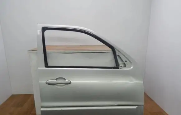 Mazda Tribute Front door