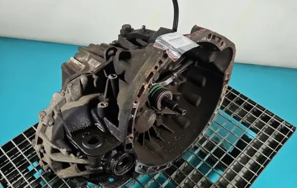 Opel Vivaro Manual 5 speed gearbox PF6010 IMPRK1395863