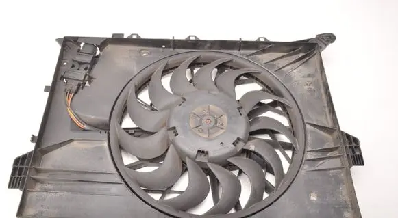 Volvo XC70 Electric radiator cooling fan 30723106