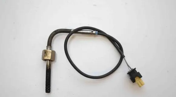 Mercedes-Benz Sprinter W906 Oil temperature sensor 1415880700159 A0071537528